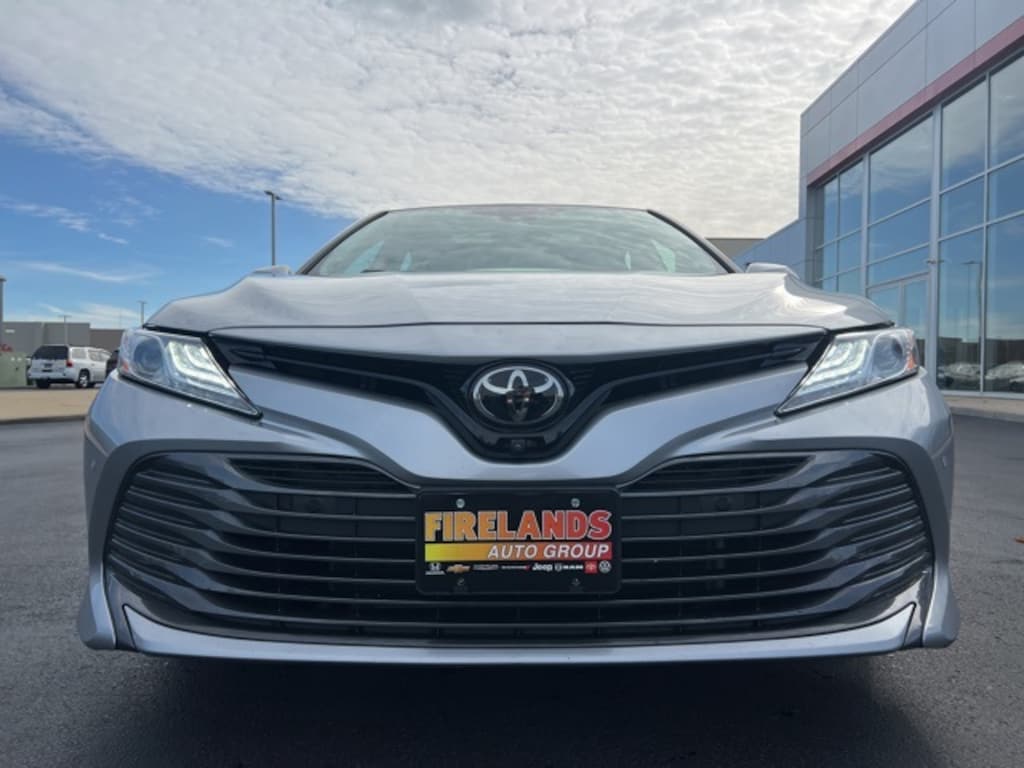 Used 2019 Toyota Camry XLE Sedan