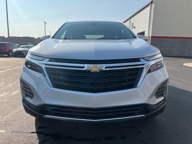 Used 2022 Chevrolet Equinox LT with VIN 2GNAXKEV6N6119614 for sale in Sandusky, OH