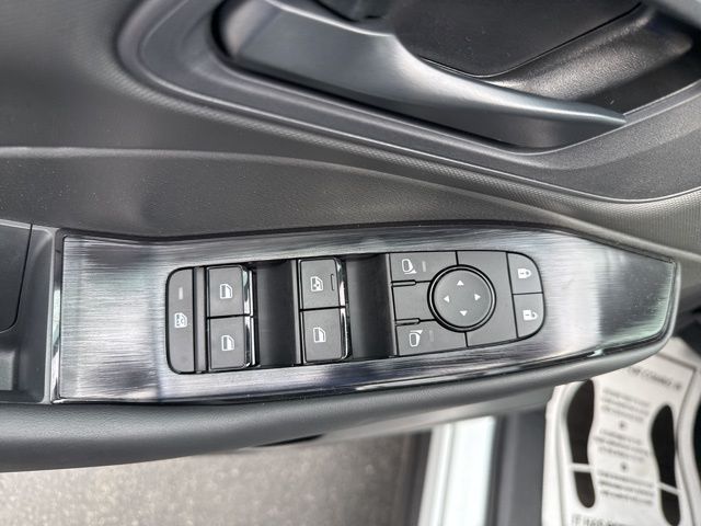 2025 Nissan Rogue S - Photo 15