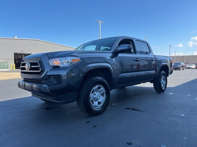 2023 Toyota Tacoma SR photo 3
