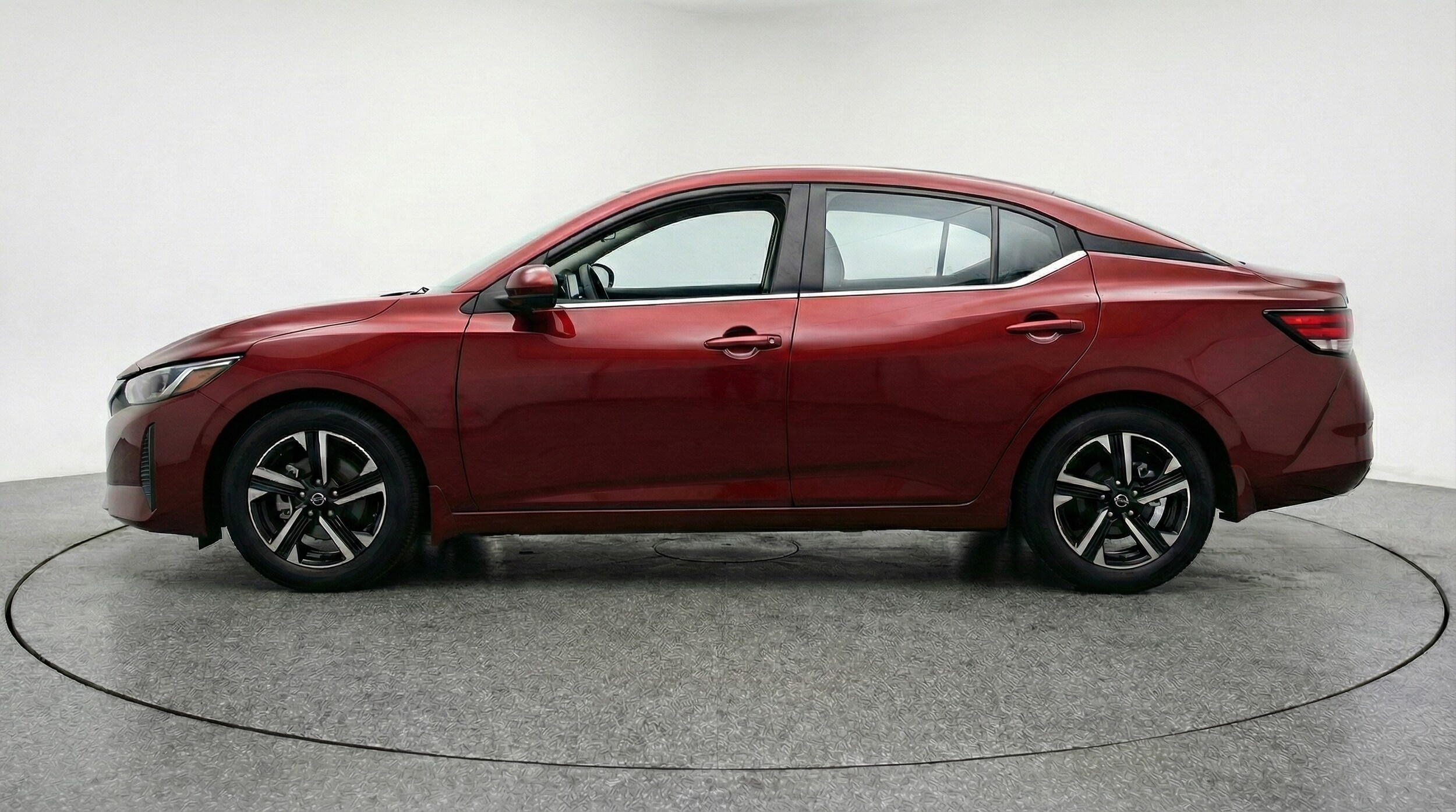 Thumbnail: 2025 Nissan Sentra - 4