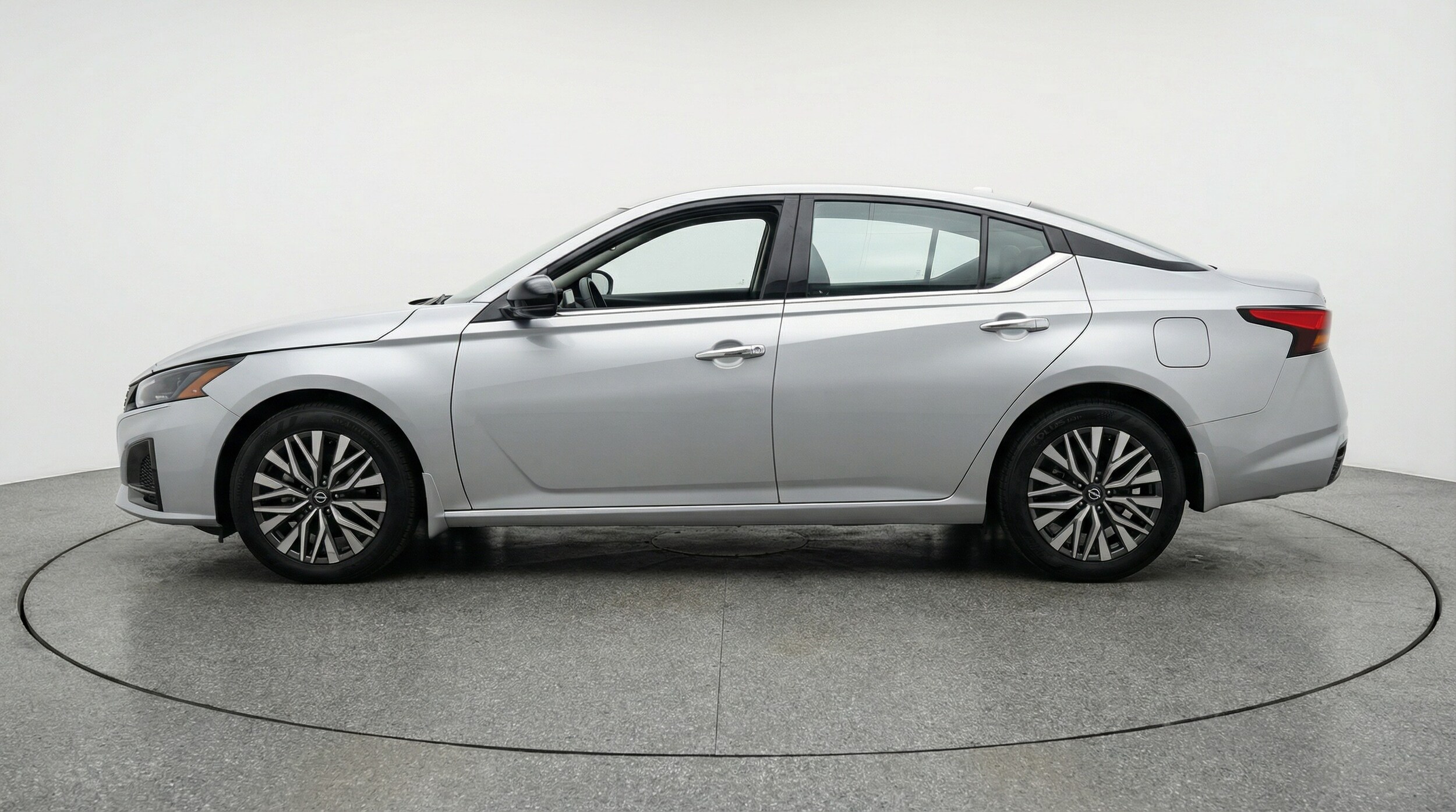 Thumbnail: 2025 Nissan Altima - 4