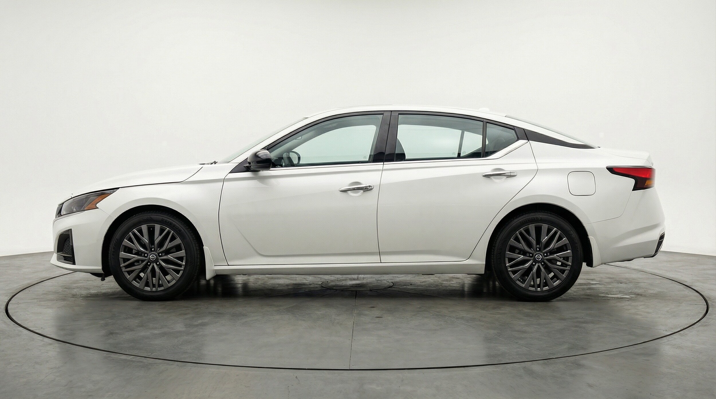 Thumbnail: 2025 Nissan Altima - 4