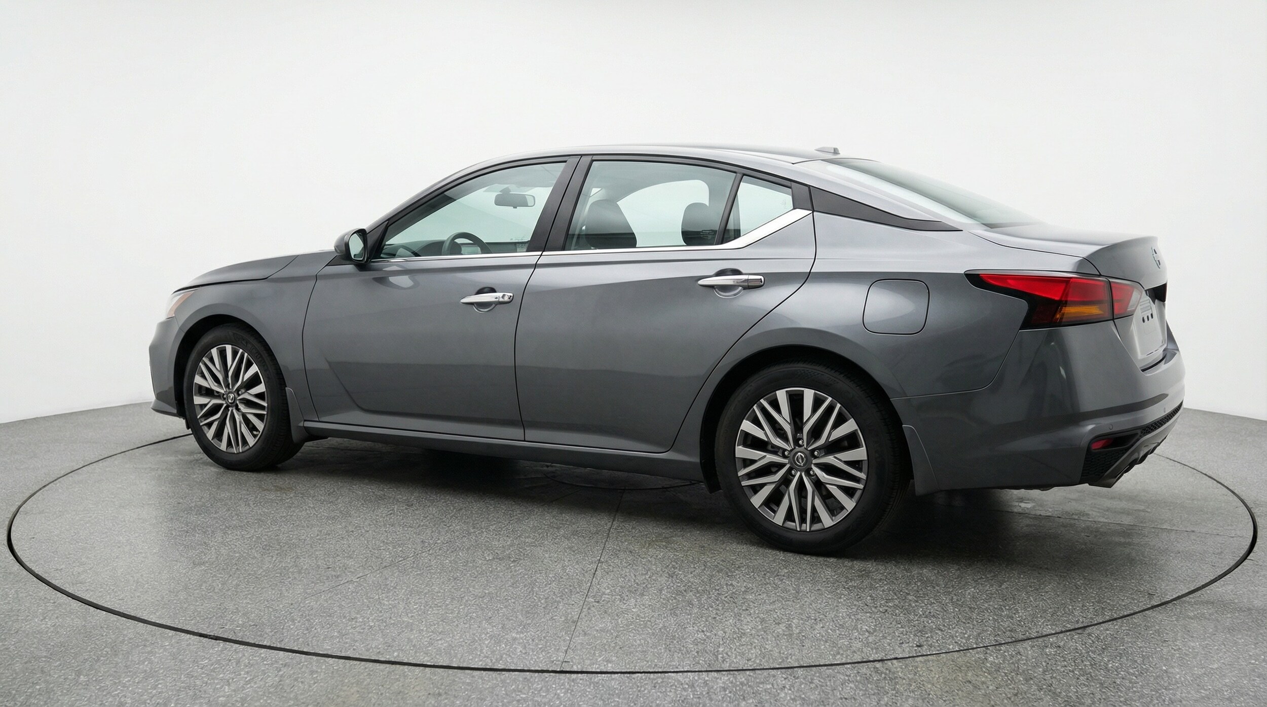 Thumbnail: 2025 Nissan Altima - 5