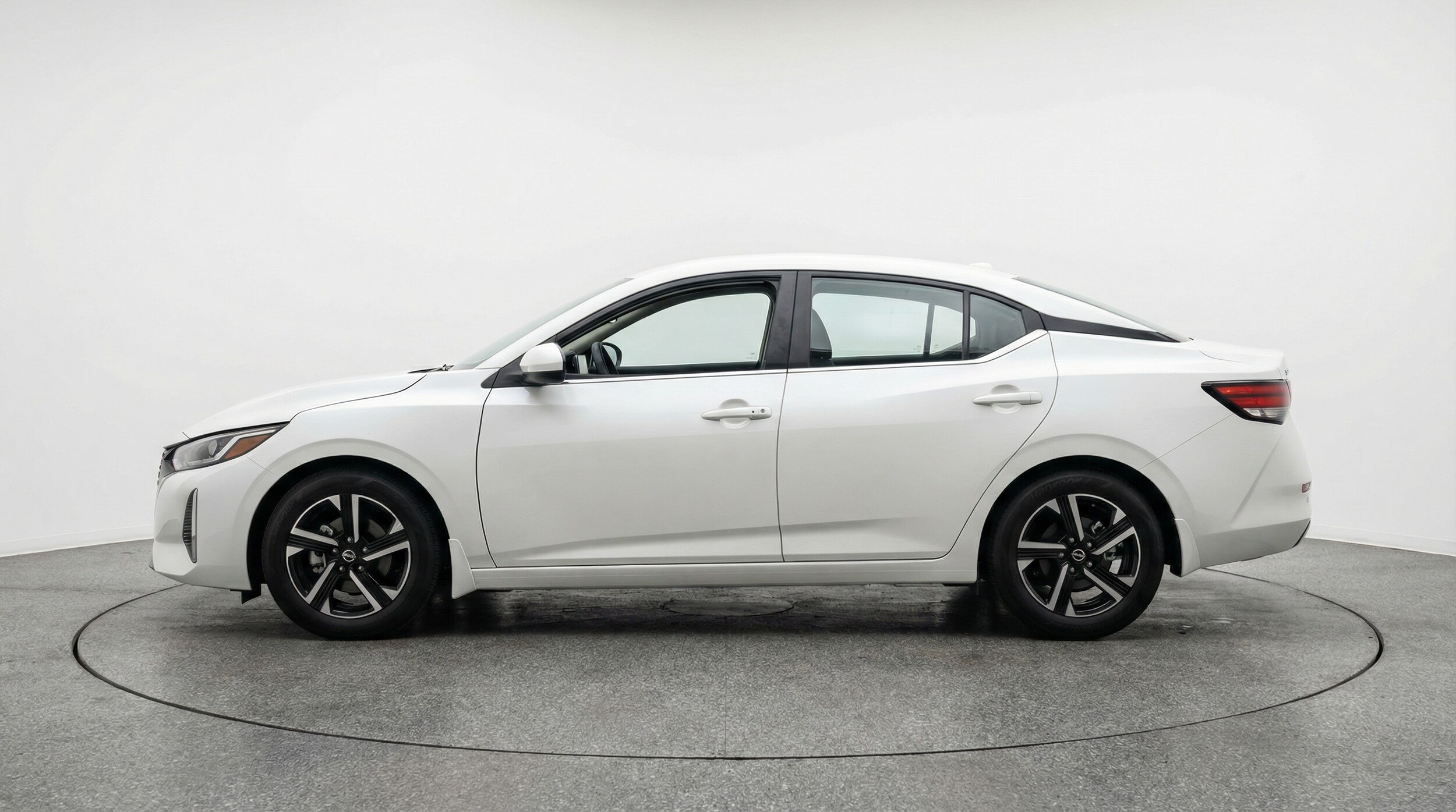 Thumbnail: 2025 Nissan Sentra - 4