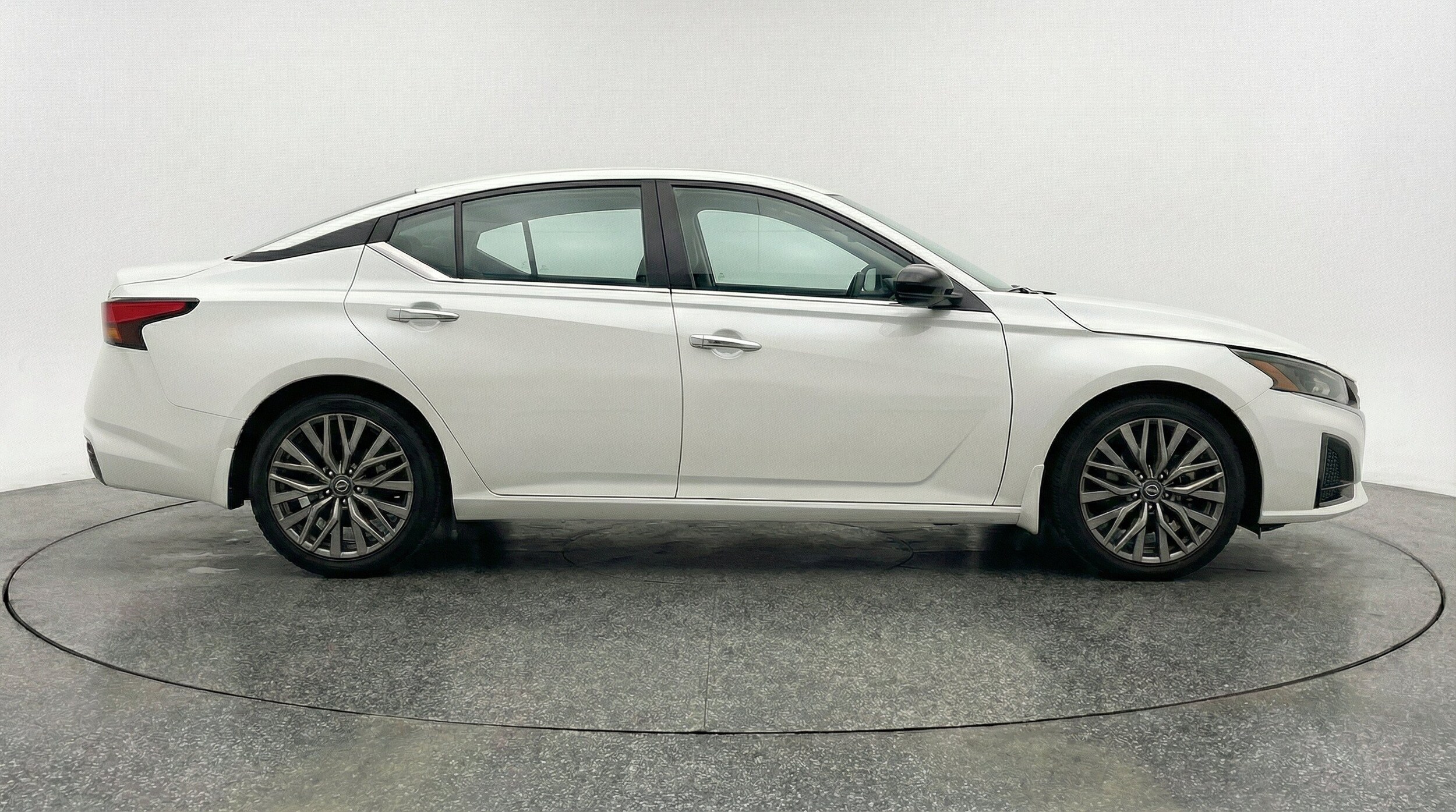 Thumbnail: 2025 Nissan Altima - 11
