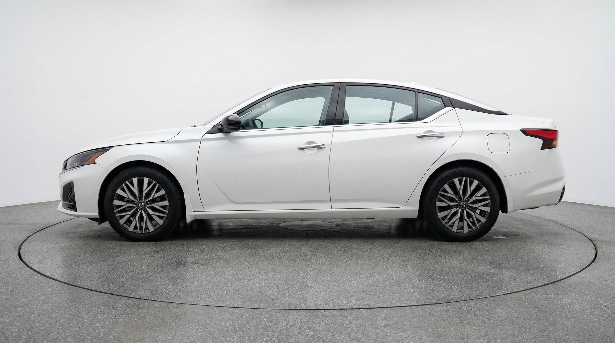 Thumbnail: 2025 Nissan Altima - 4