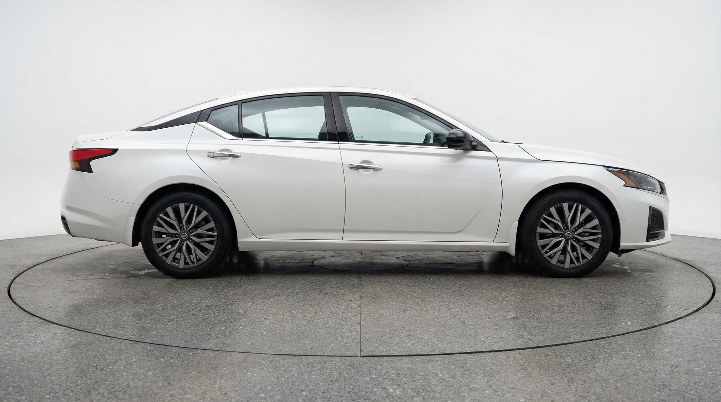 Thumbnail: 2025 Nissan Altima - 8