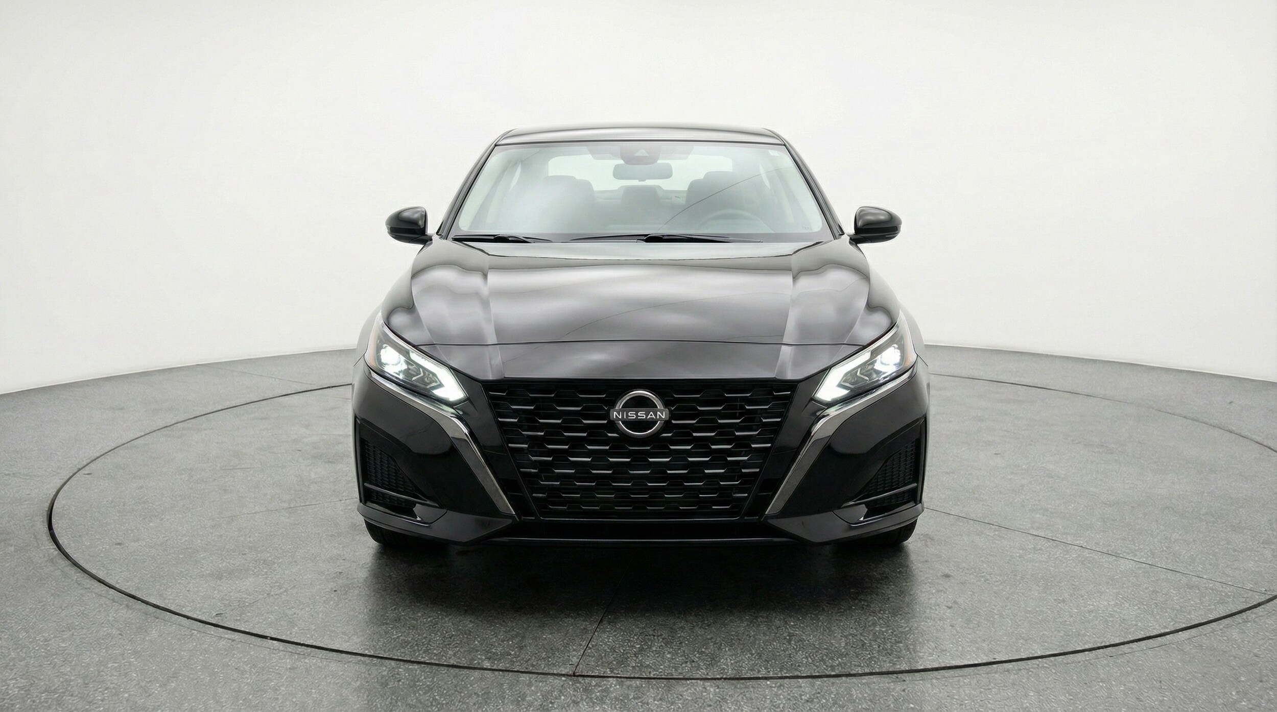 Thumbnail: 2025 Nissan Altima - 2