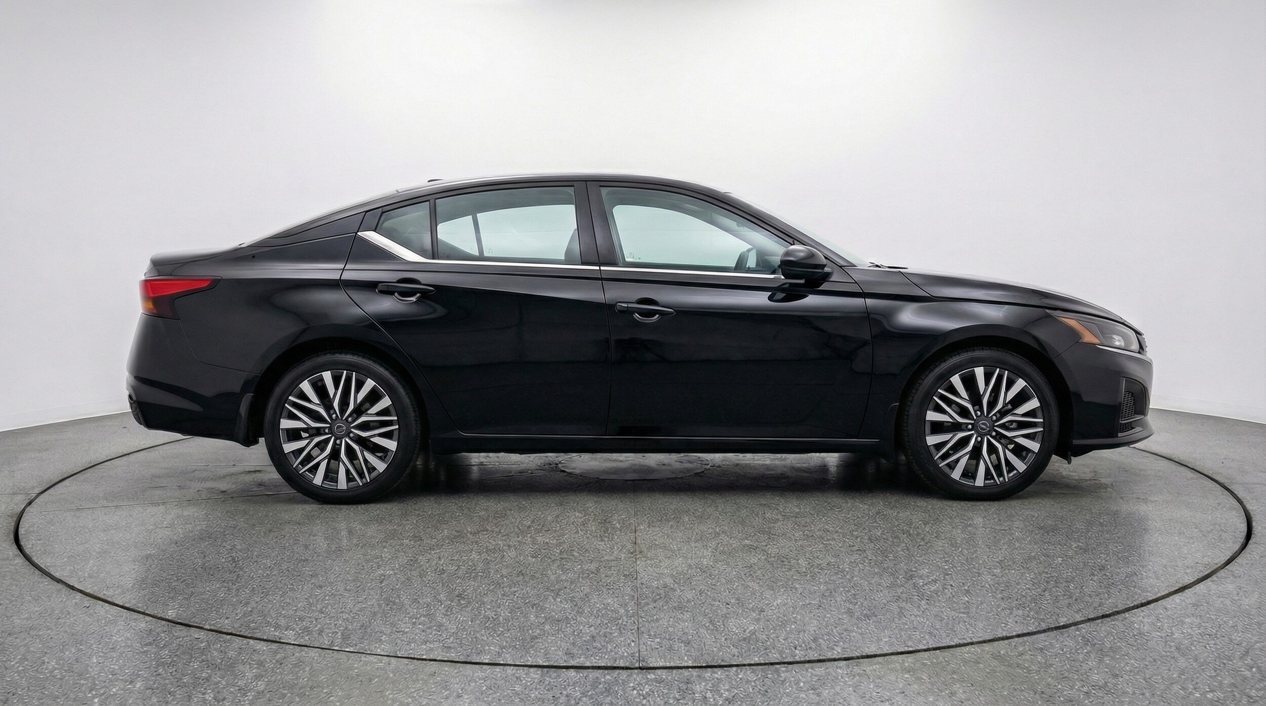 Thumbnail: 2025 Nissan Altima - 8