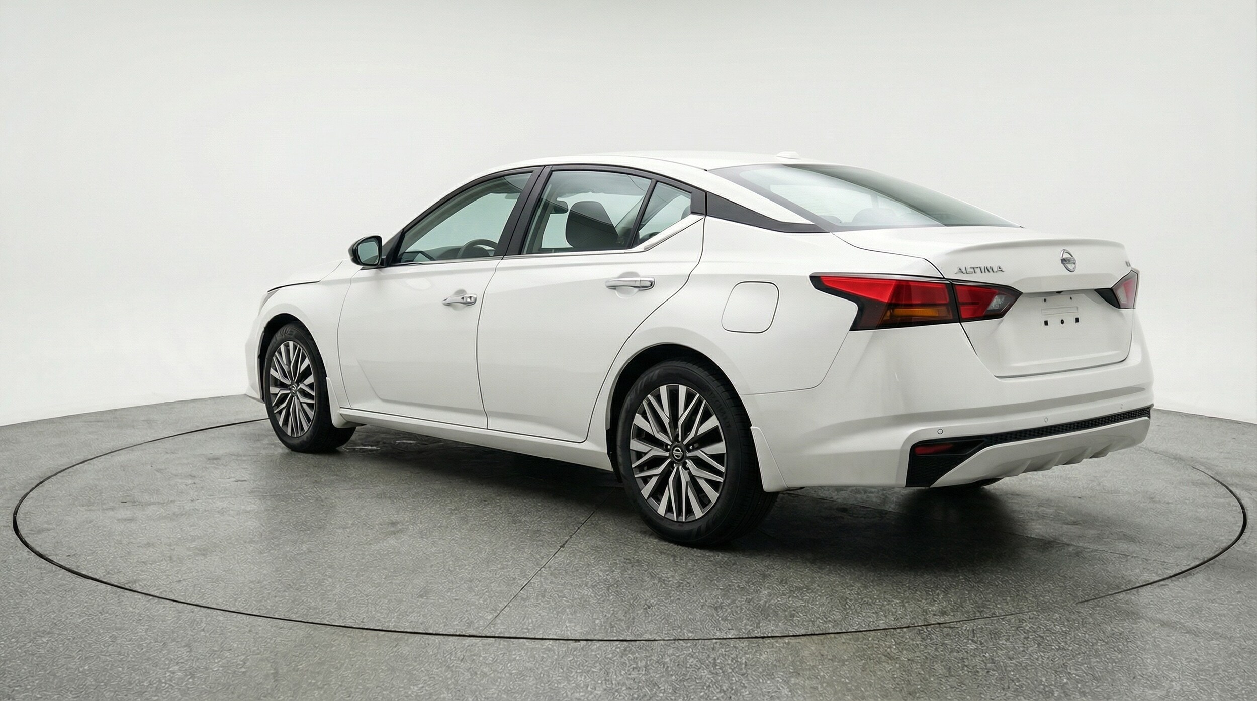 Thumbnail: 2025 Nissan Altima - 5