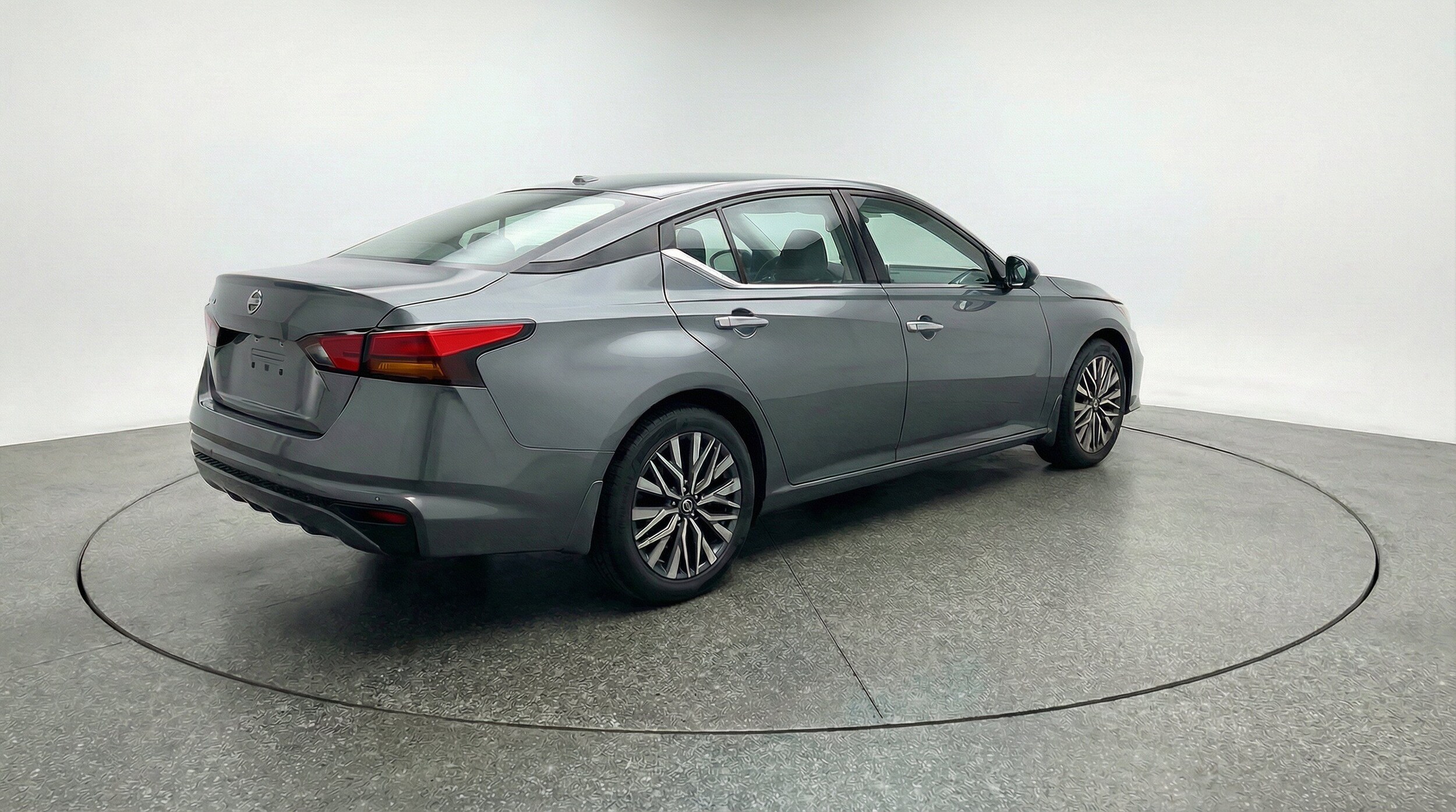 Thumbnail: 2025 Nissan Altima - 9