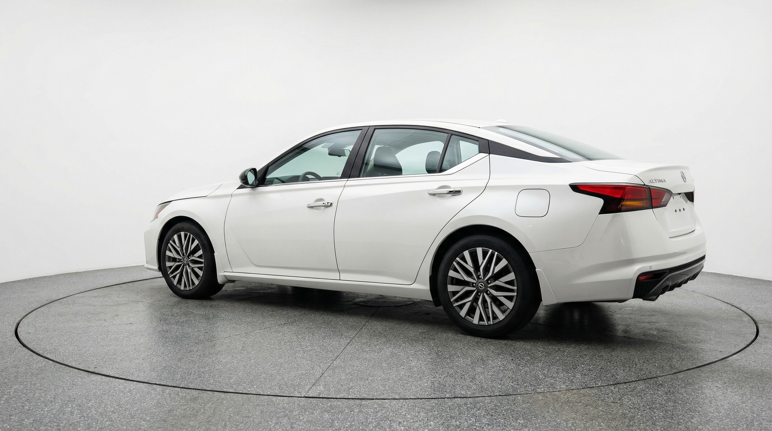 Thumbnail: 2025 Nissan Altima - 5