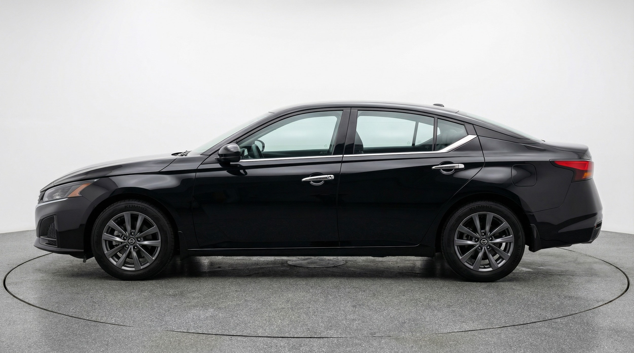 Thumbnail: 2025 Nissan Altima - 4