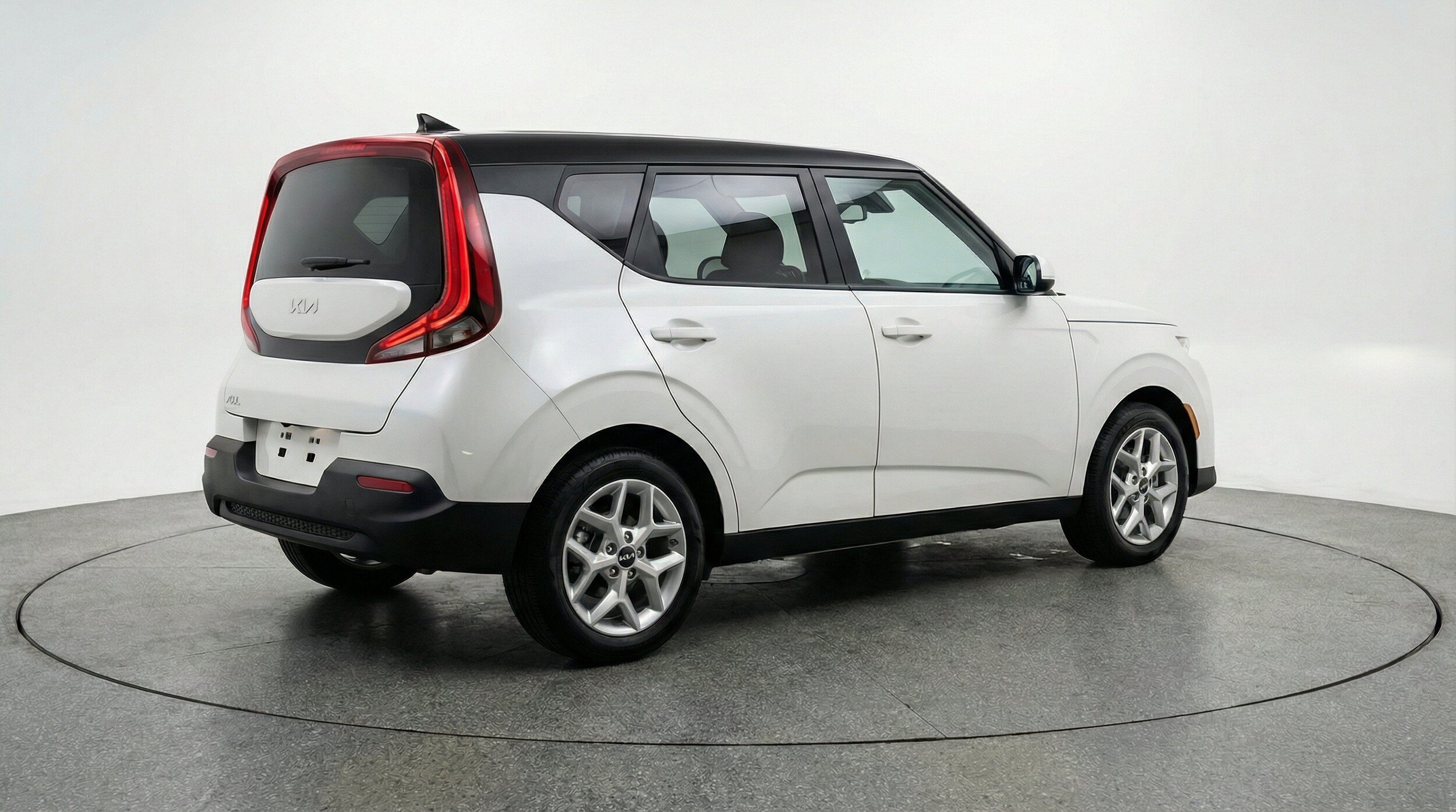 2025 Kia Soul LX - Photo 8