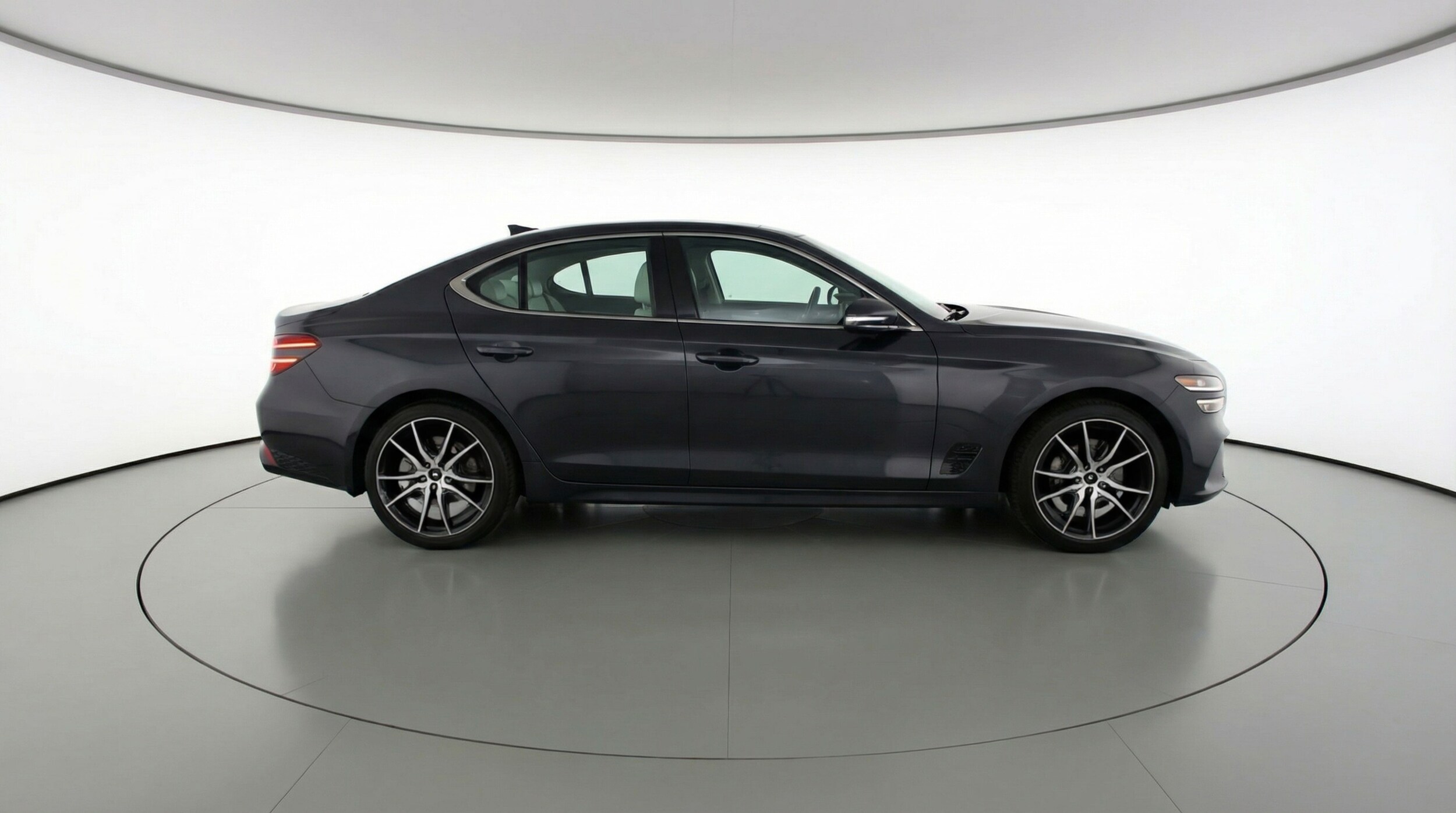 Thumbnail: 2025 Genesis G70 - 8