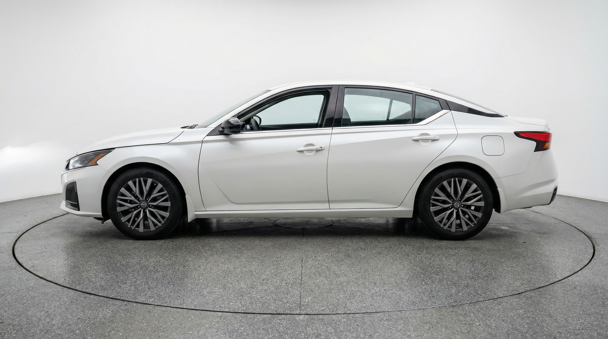 Thumbnail: 2025 Nissan Altima - 4