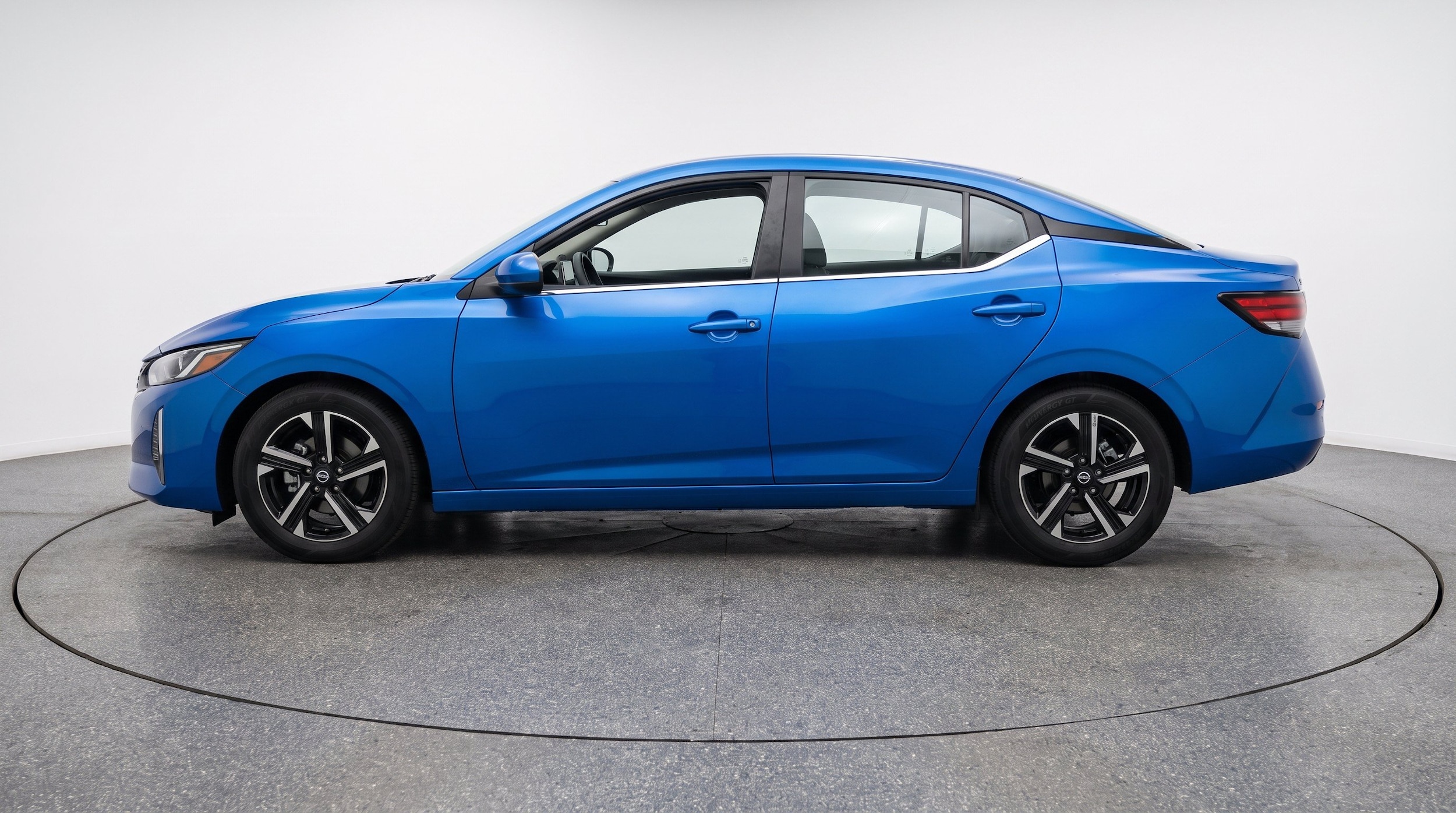 Thumbnail: 2025 Nissan Sentra - 5