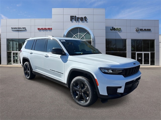 2025 Jeep Grand Cherokee L Altitude's photo