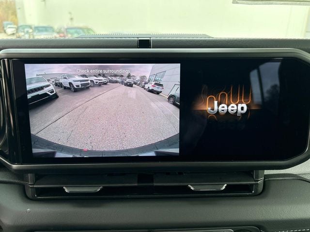 2025 Jeep Wrangler 4-Door Sahara - Photo 10