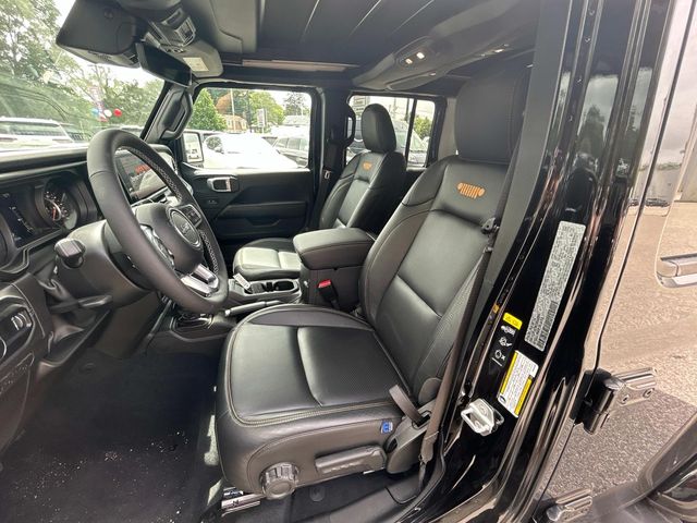 2025 Jeep Wrangler 4-Door Sahara - Photo 8