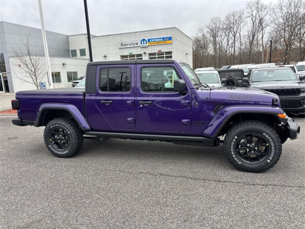 New 2026 Jeep Gladiator WILLYS 4X4 Pickup