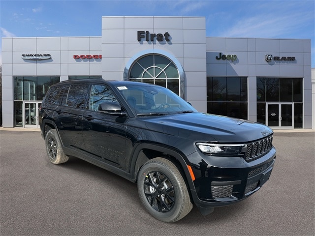 2025 Jeep Grand Cherokee L Altitude's photo