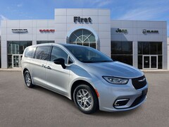 2026 Chrysler Pacifica SELECT Passenger Van