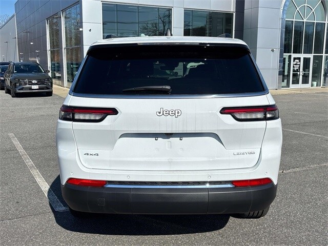 2025 Jeep Grand Cherokee Limited photo 3