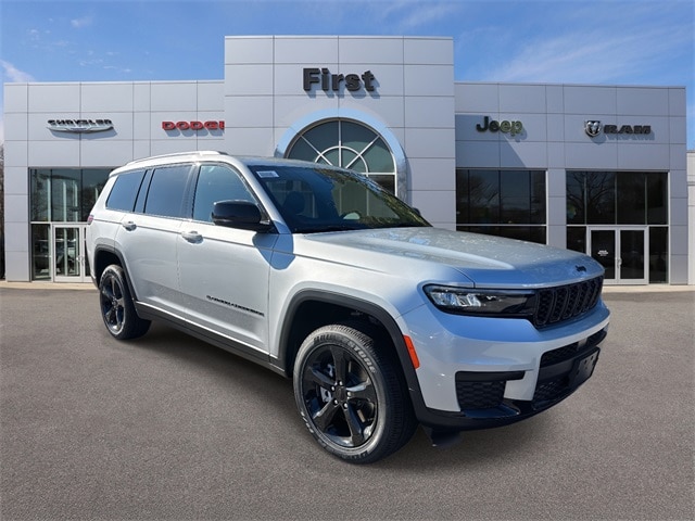 2025 Jeep Grand Cherokee L Altitude's photo