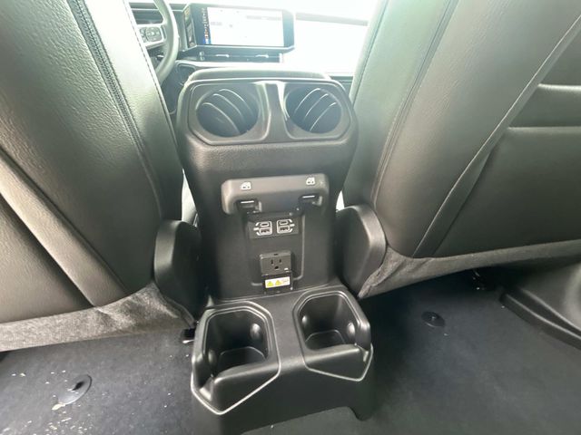 2025 Jeep Wrangler 4-Door Sahara - Photo 6