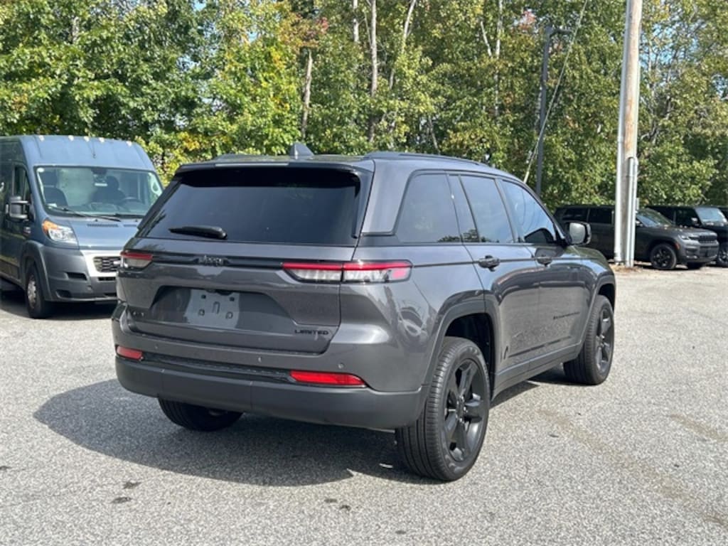 Used 2025 Jeep Grand Cherokee Limited SUV