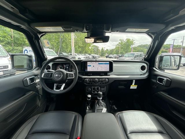 2025 Jeep Wrangler 4-Door Sahara - Photo 7