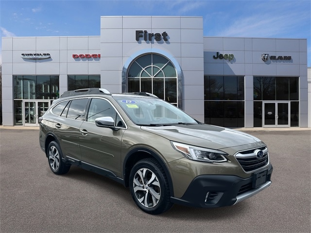 2021 Subaru Outback Touring's photo