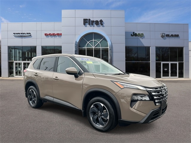 2025 Nissan Rogue SV's photo