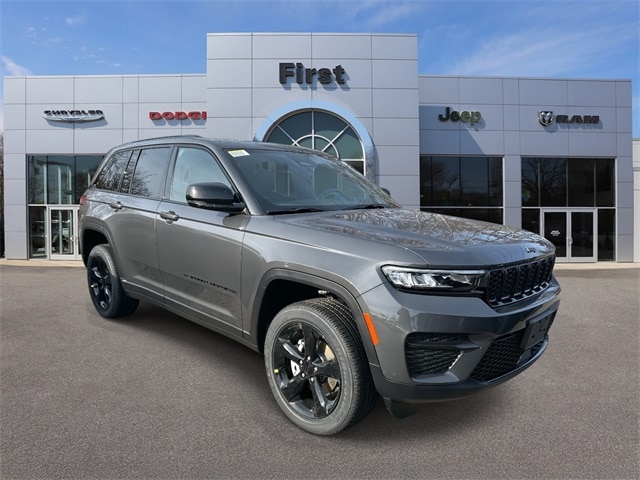 2025 Jeep Grand Cherokee Altitude's photo