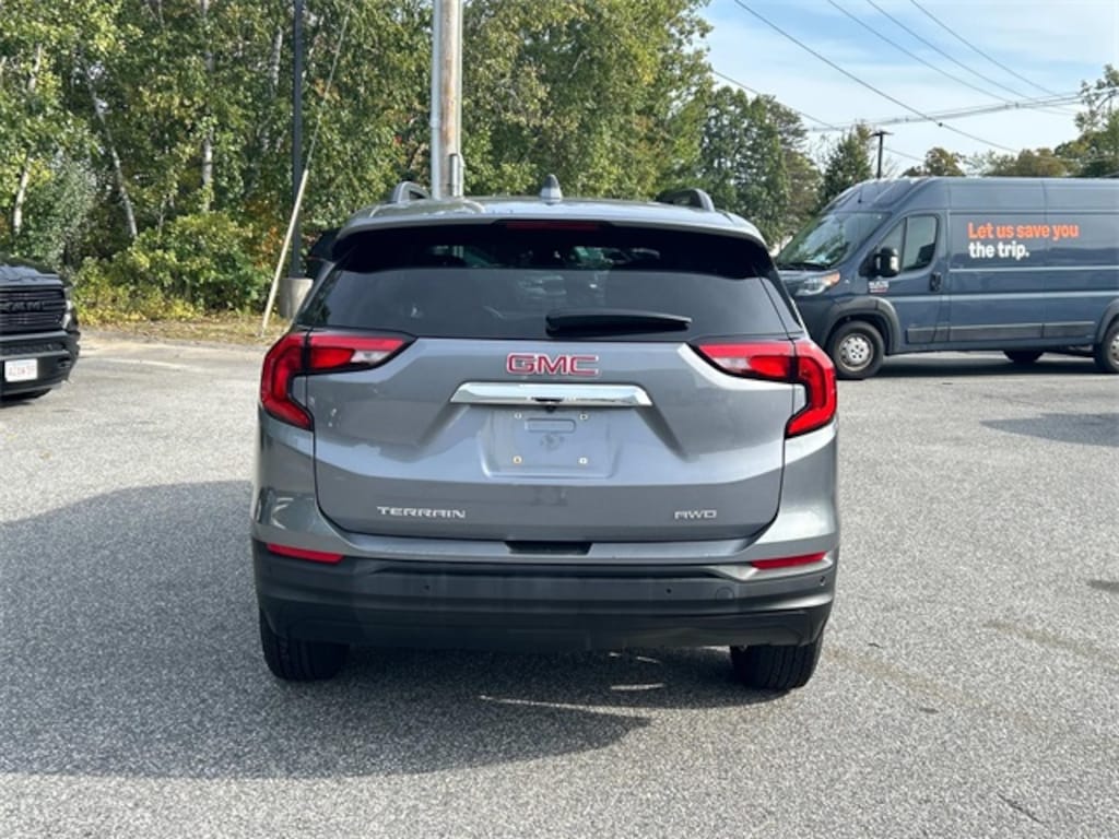 Used 2021 GMC Terrain SLE SUV