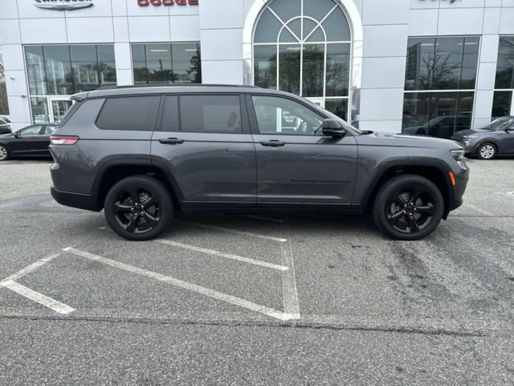 Used 2023 Jeep Grand Cherokee L Altitude SUV