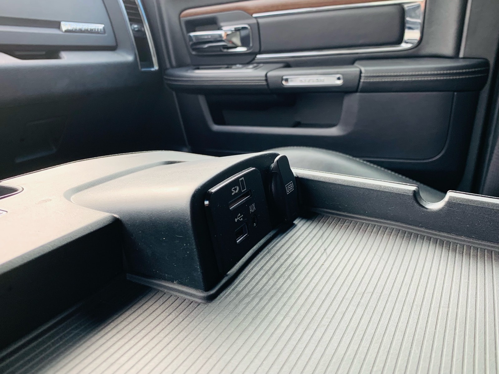 2016 RAM Ram 1500 Pickup Laramie - Photo 38