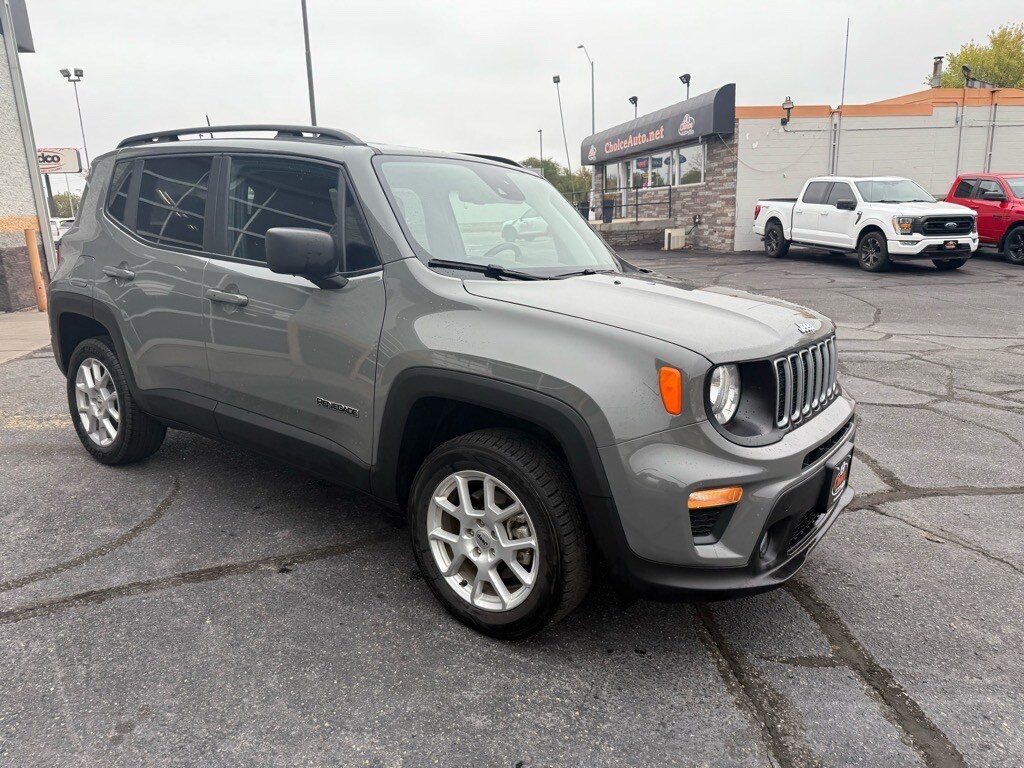 2022 Jeep Renegade Latitude photo 4