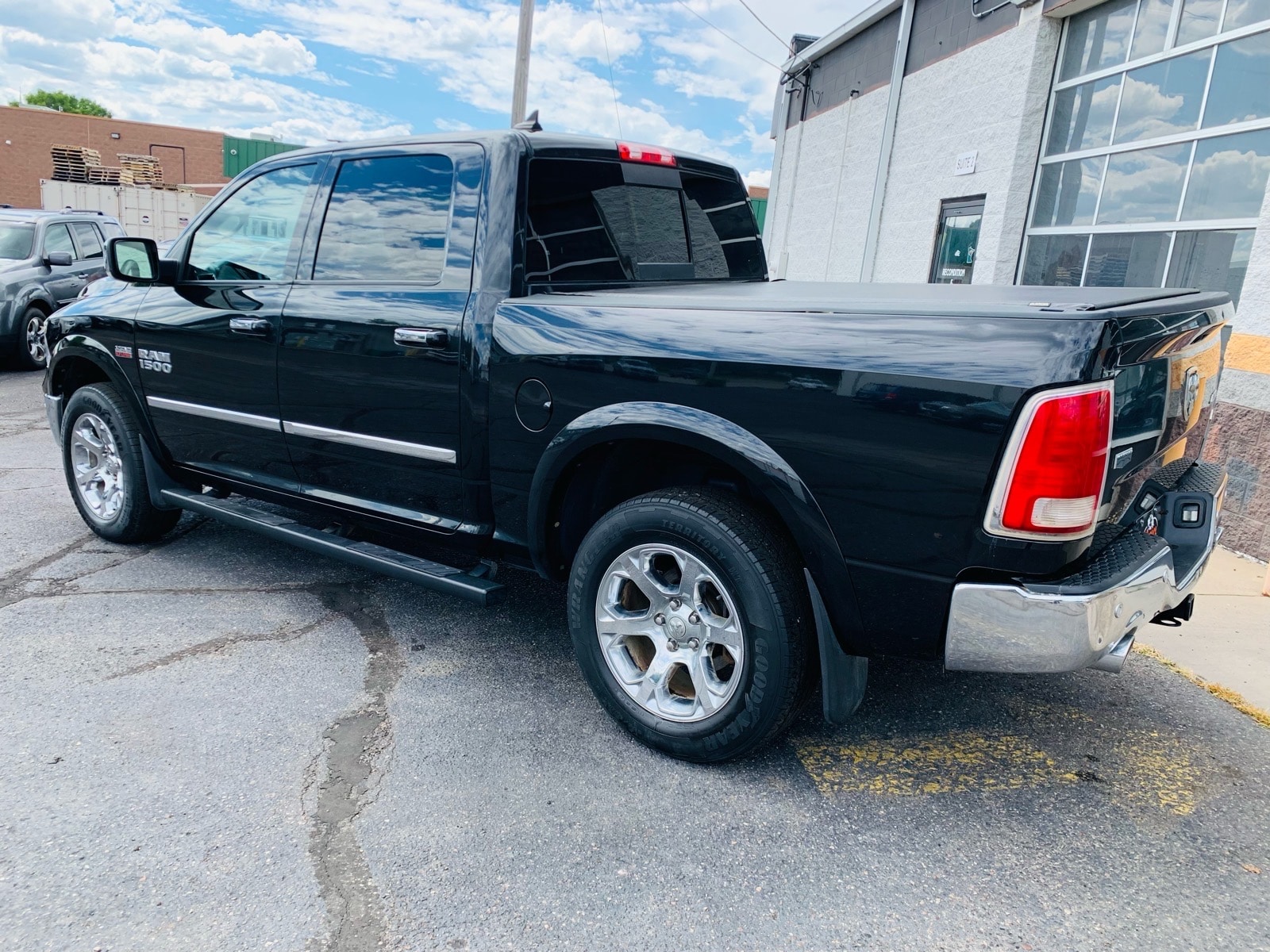 2017 RAM Ram 1500 Pickup Laramie - Photo 9