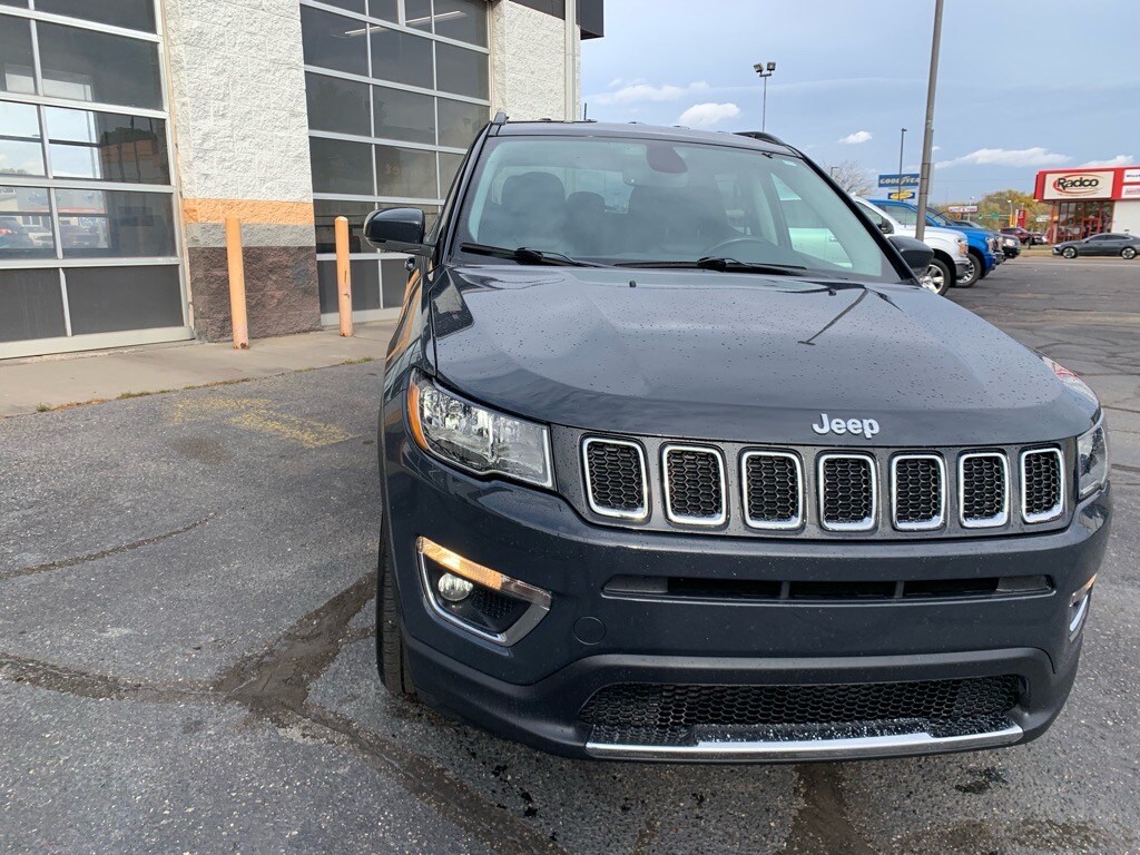 2018 Jeep Compass Limited photo 2