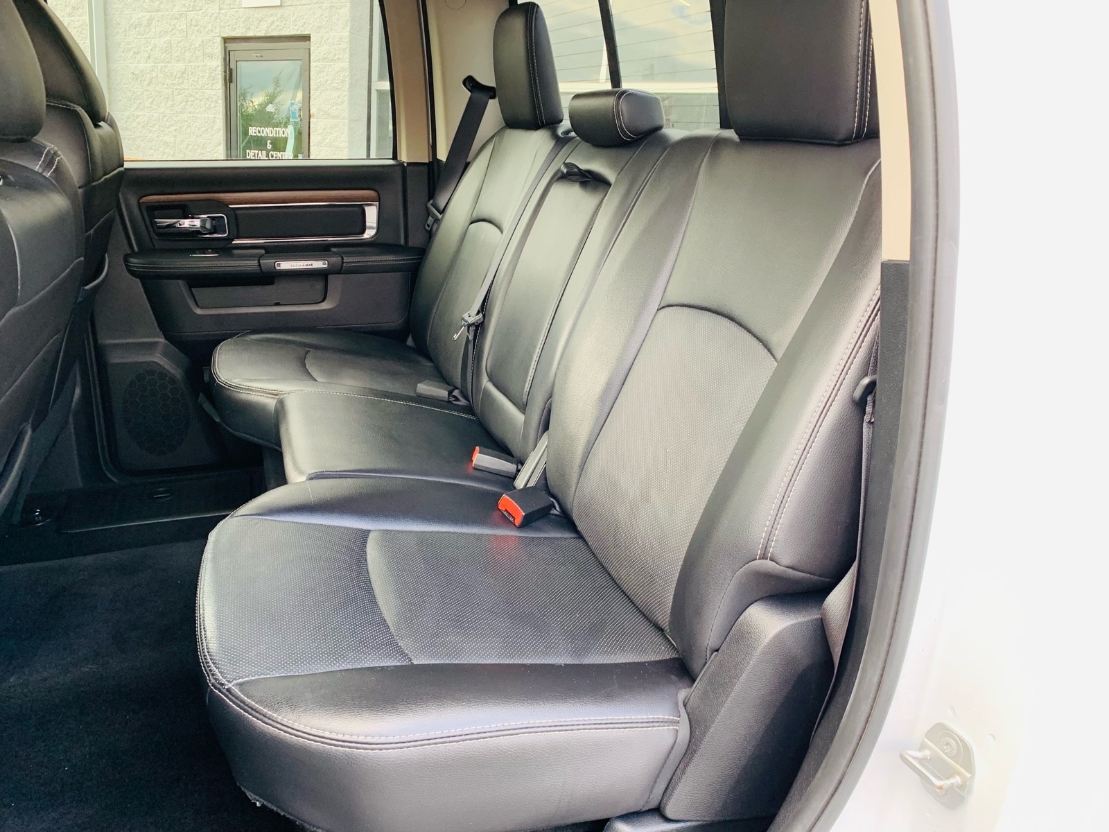 2016 RAM Ram 1500 Pickup Laramie - Photo 17