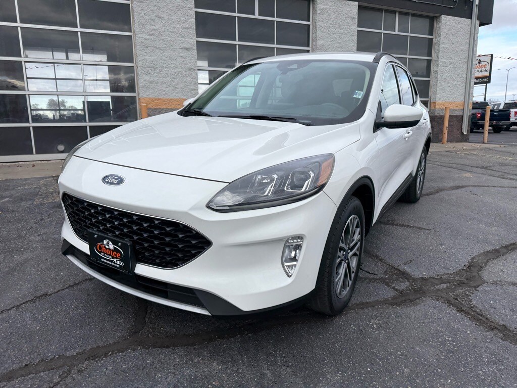2020 Ford Escape SEL photo 3