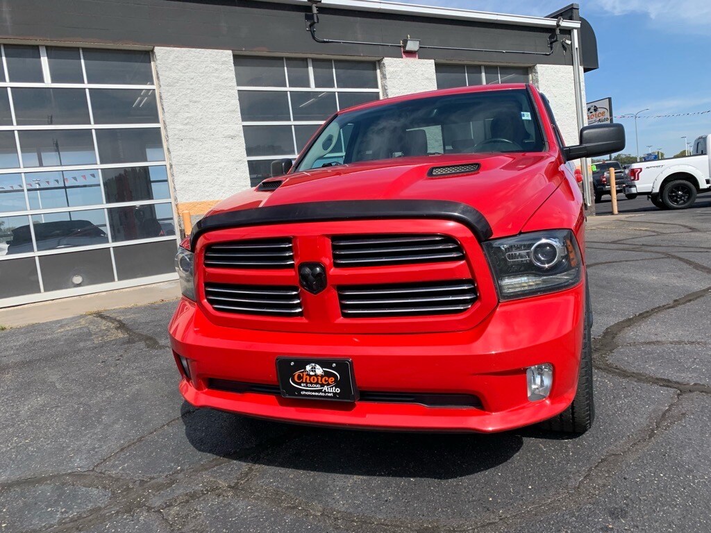 2016 Ram 1500 Sport photo 2
