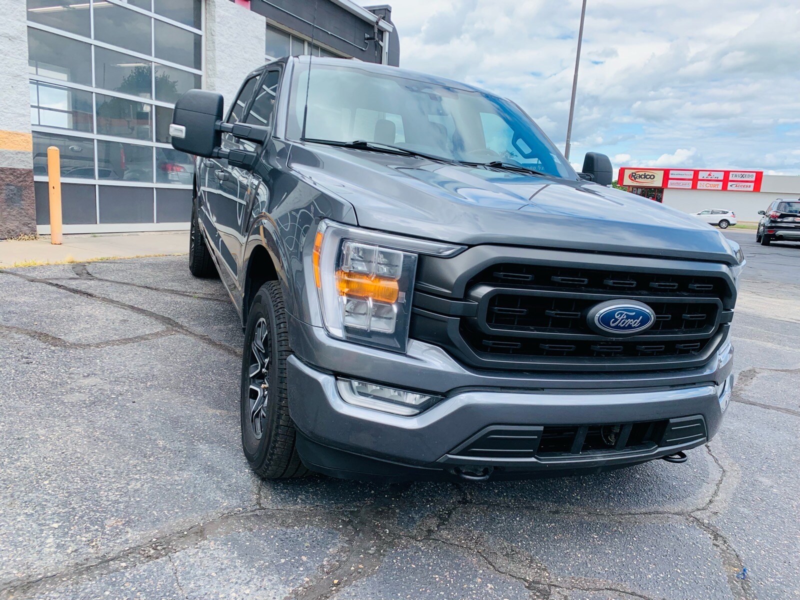 2023 Ford F-150 XLT - Photo 9