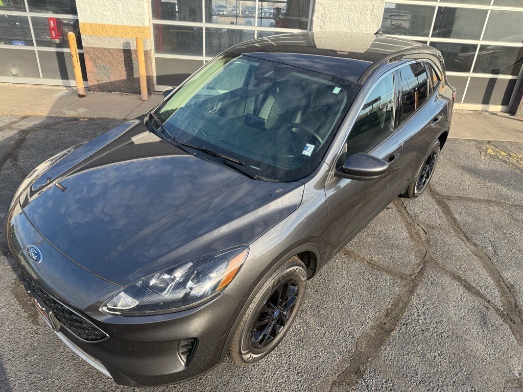 2020 Ford Escape SE photo 2