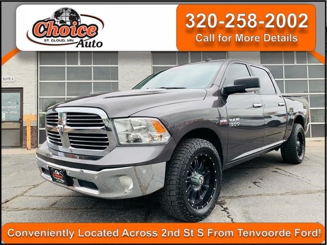 2017 RAM 1500 Big Horn 4x4 Crew Cab 5'7's photo