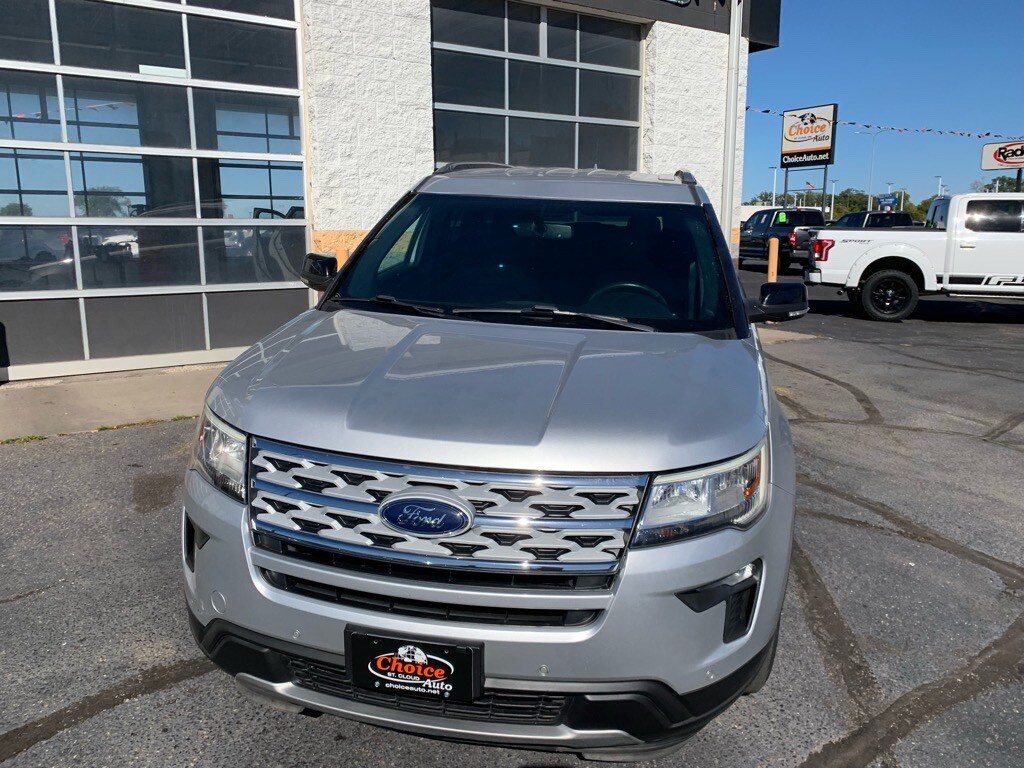 2018 Ford Explorer XLT photo 3