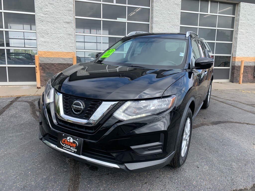 2018 Nissan Rogue SV photo 2